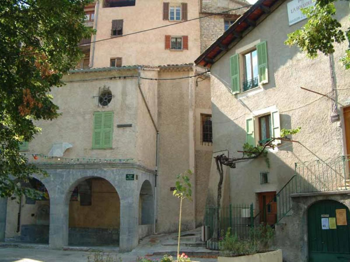 Auberge Du Riou Puget-Rostang Exterior photo