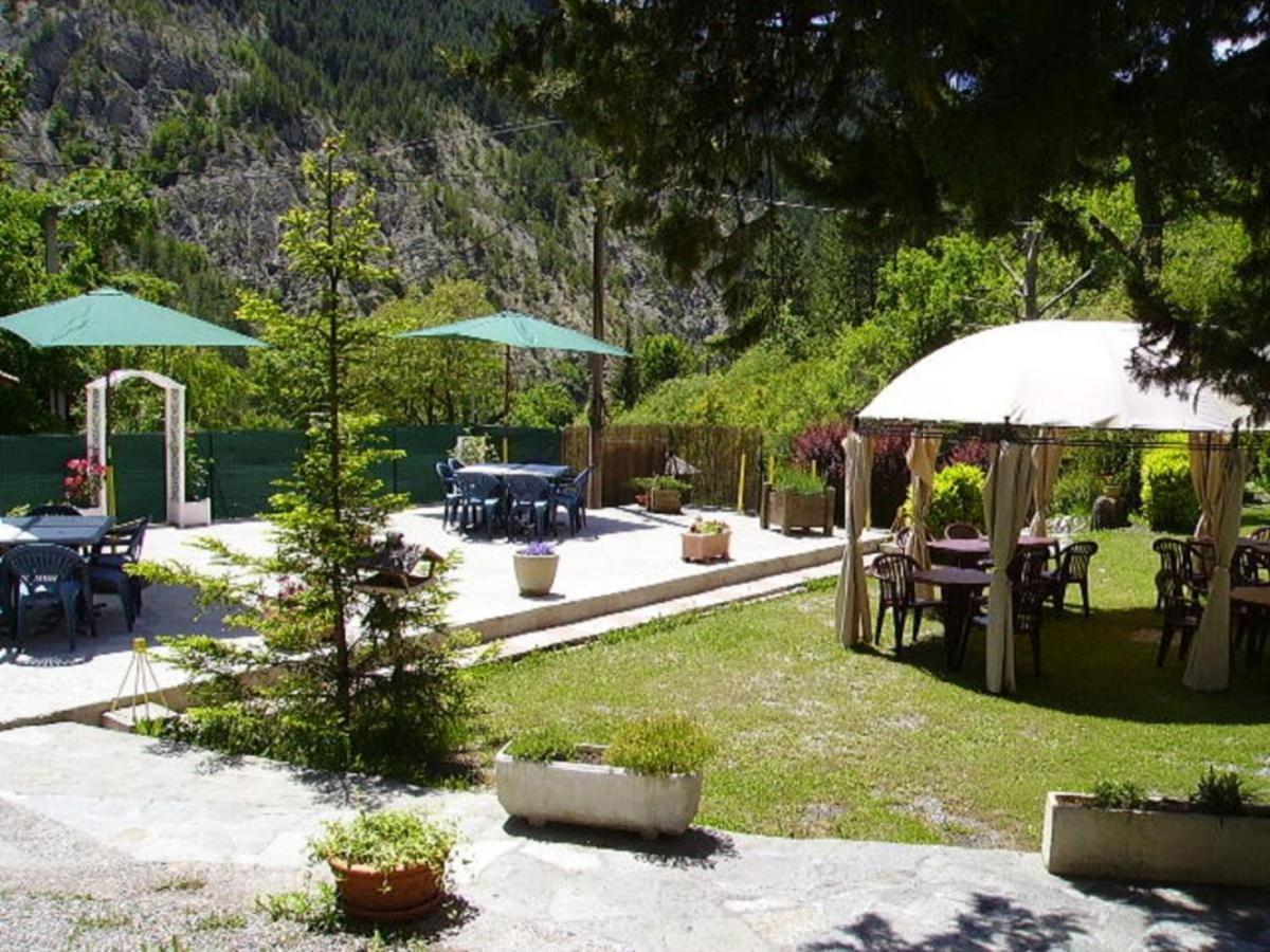 Auberge Du Riou Puget-Rostang Exterior photo